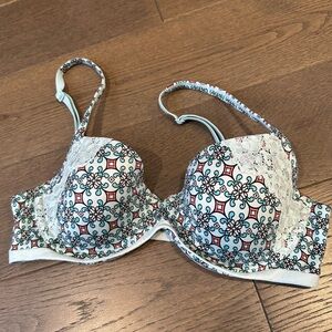 Victoria's Secret Multicolor Floral Bra Body By Victoria Lined Demi Size 32D